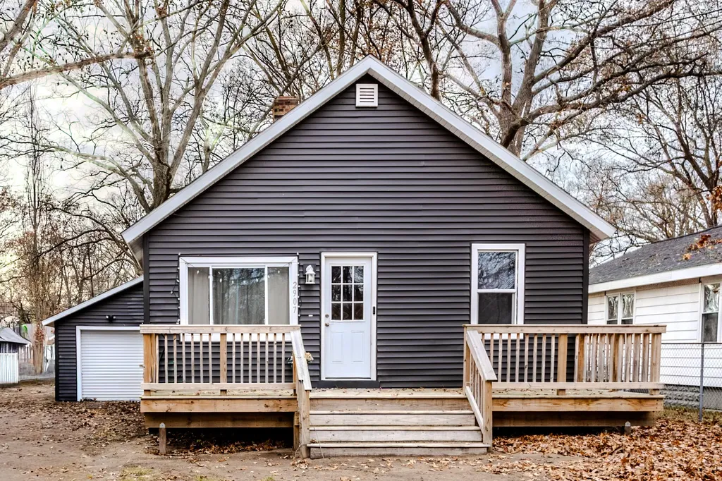 2907 Worden Street Norton Shores City MI 49444