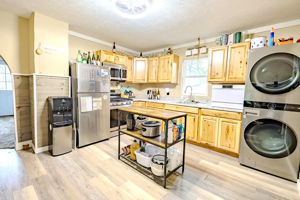2907 Worden Street Norton Shores City MI 49444