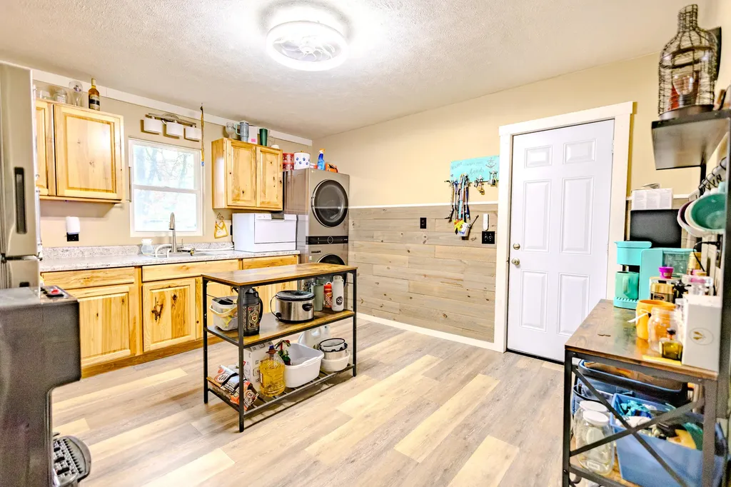 2907 Worden Street Norton Shores City MI 49444