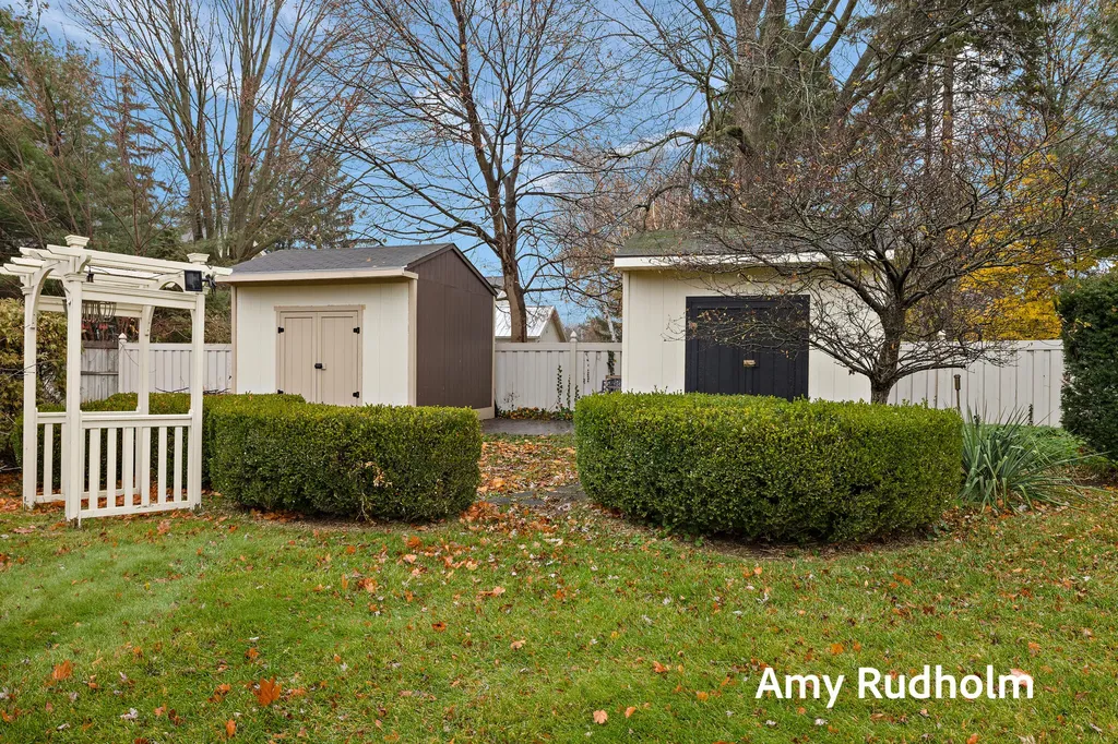 522 E River Street Spring Lake Village MI 49456