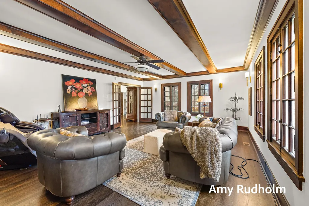 522 E River Street Spring Lake Village MI 49456