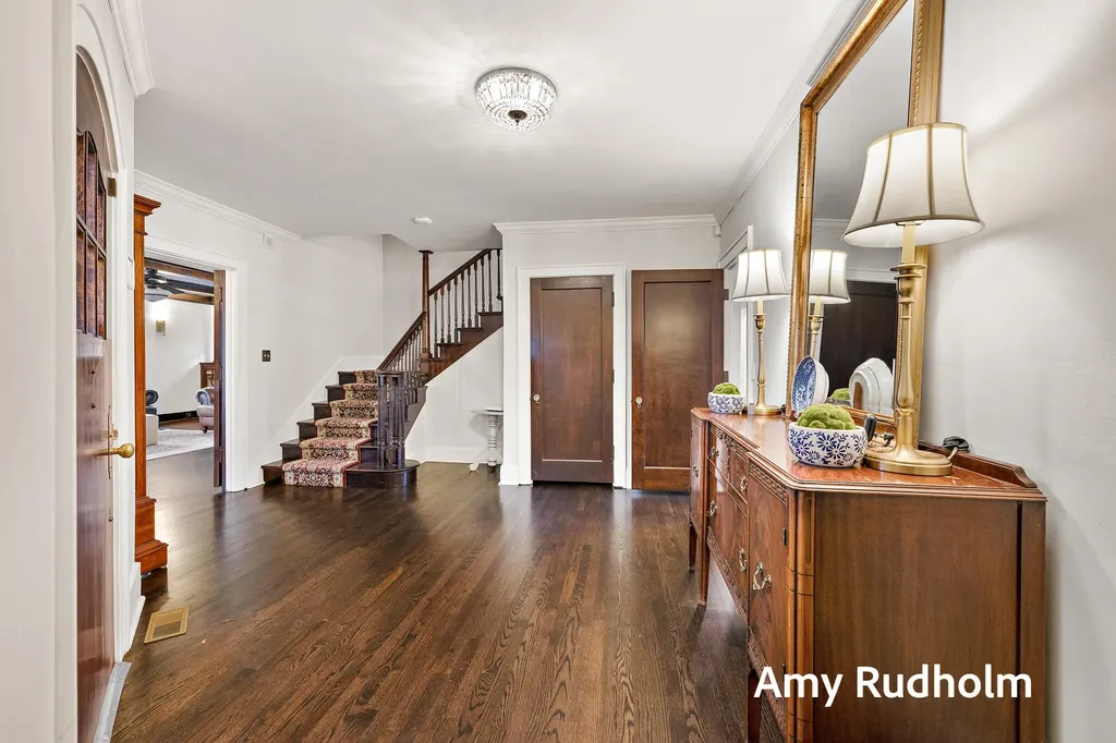 522 E River Street Spring Lake Village MI 49456