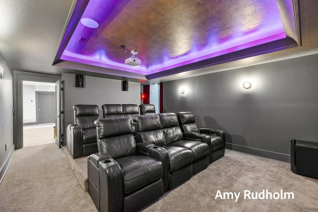 522 E River Street Spring Lake Village MI 49456