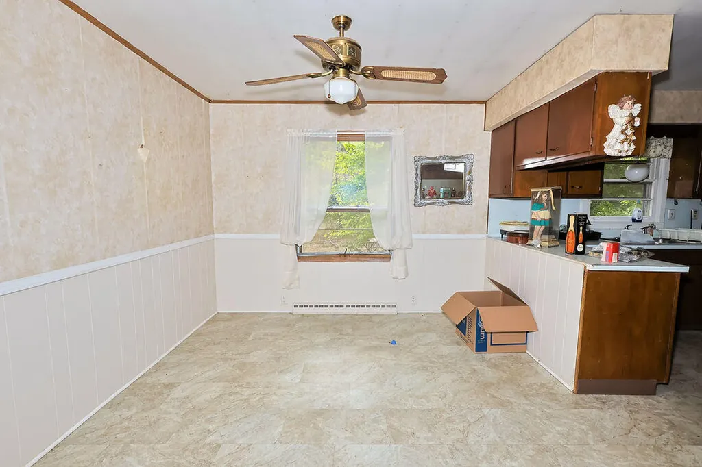 2763 Pontaluna Road Fruitport Charter Township MI 49415