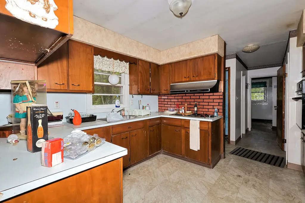 2763 Pontaluna Road Fruitport Charter Township MI 49415