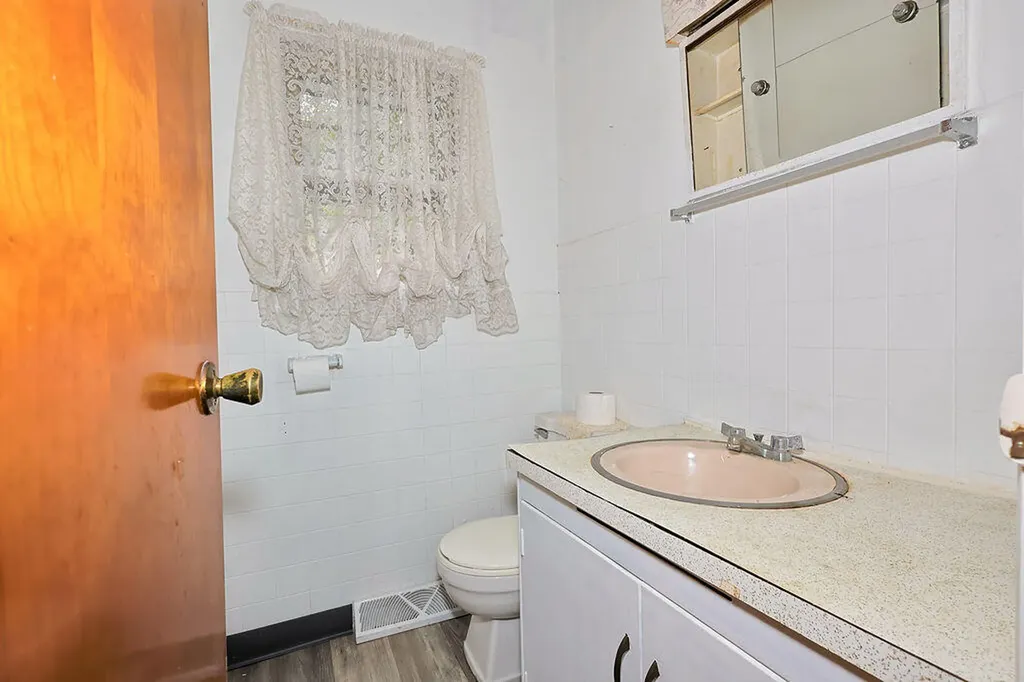 2763 Pontaluna Road Fruitport Charter Township MI 49415