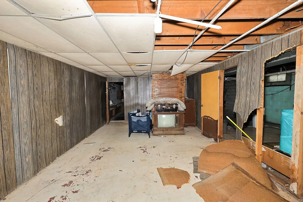 2763 Pontaluna Road Fruitport Charter Township MI 49415