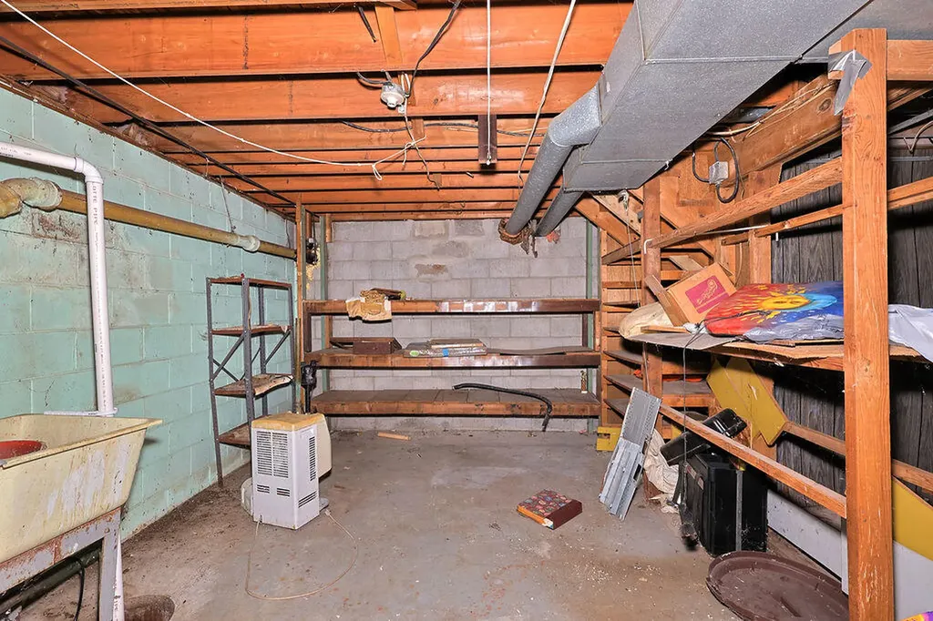 2763 Pontaluna Road Fruitport Charter Township MI 49415
