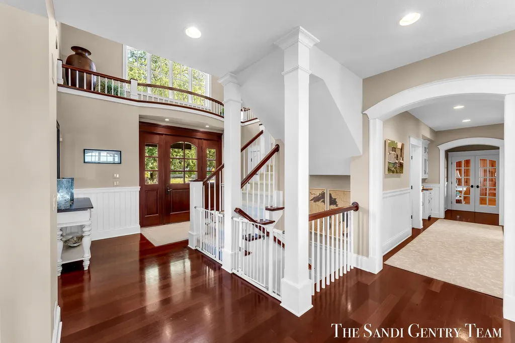19201 North Shore Drive Spring Lake Township MI 49456