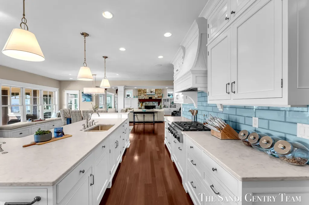 19201 North Shore Drive Spring Lake Township MI 49456