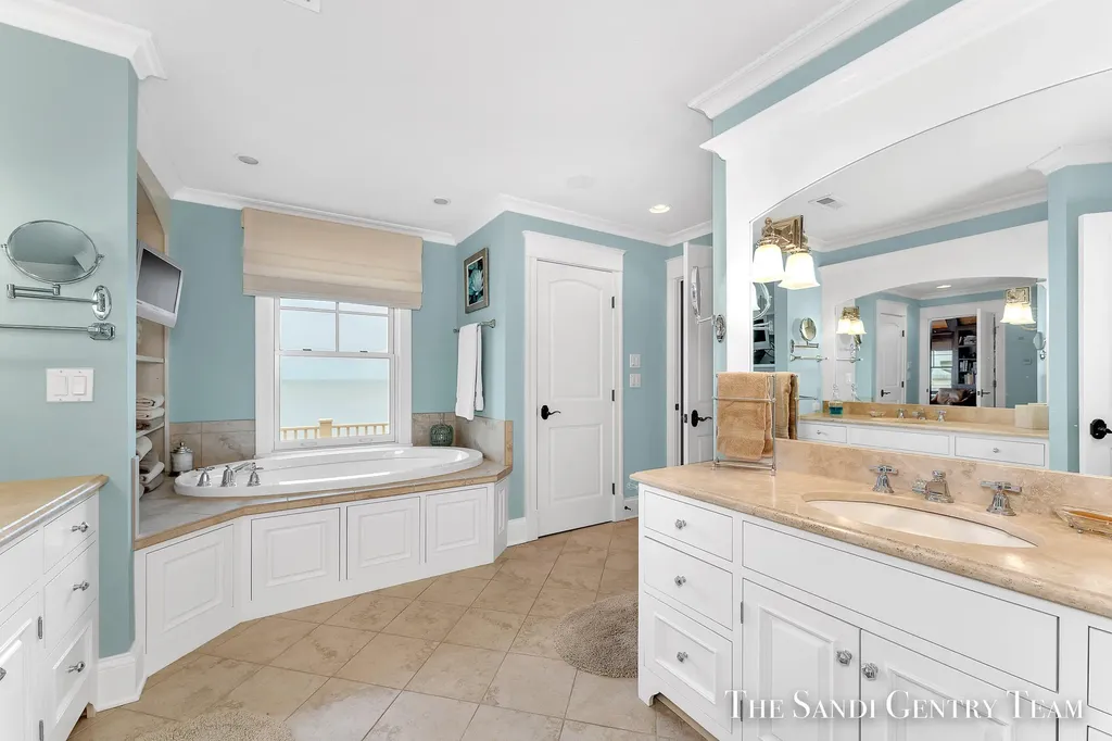 19201 North Shore Drive Spring Lake Township MI 49456