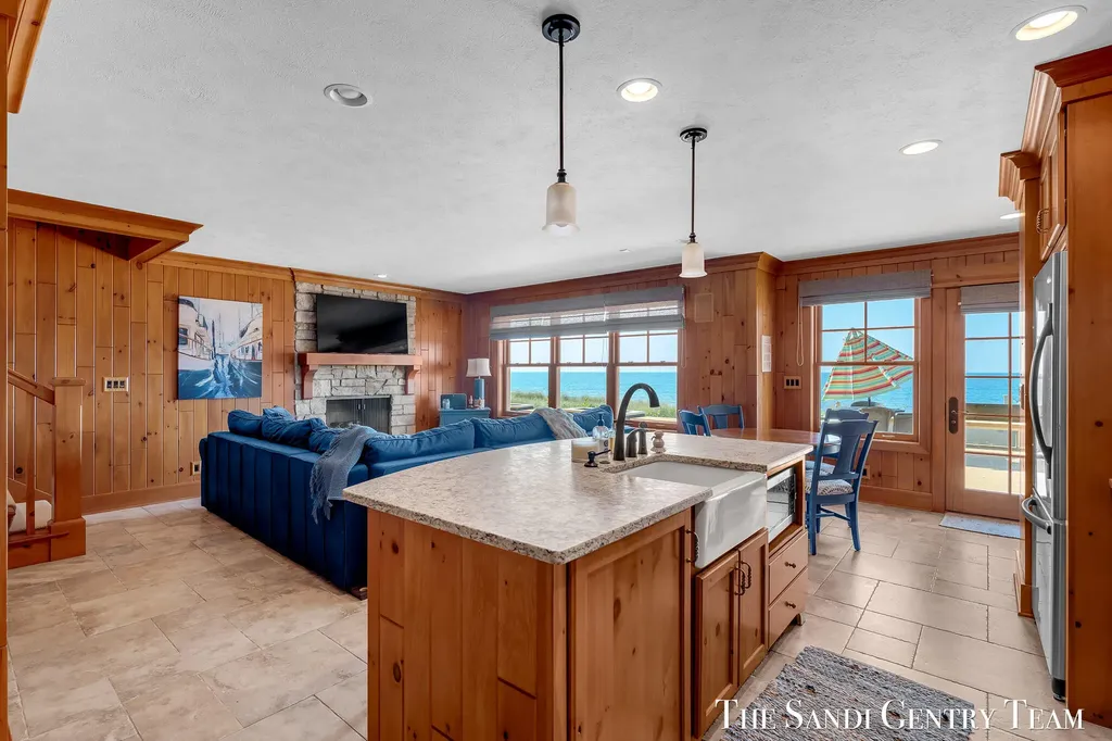 19201 North Shore Drive Spring Lake Township MI 49456