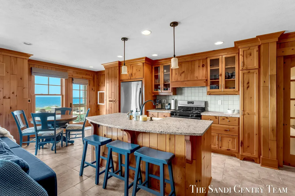 19201 North Shore Drive Spring Lake Township MI 49456