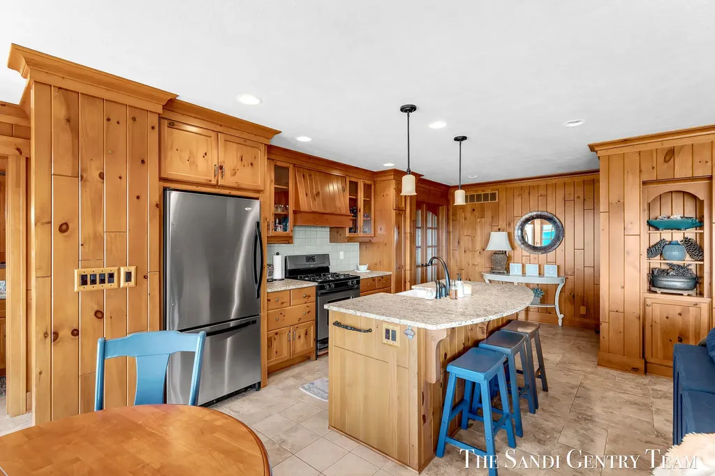 19201 North Shore Drive Spring Lake Township MI 49456