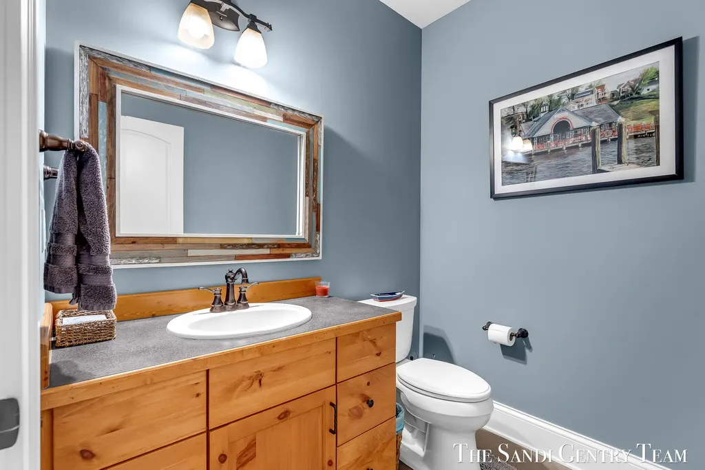 19201 North Shore Drive Spring Lake Township MI 49456