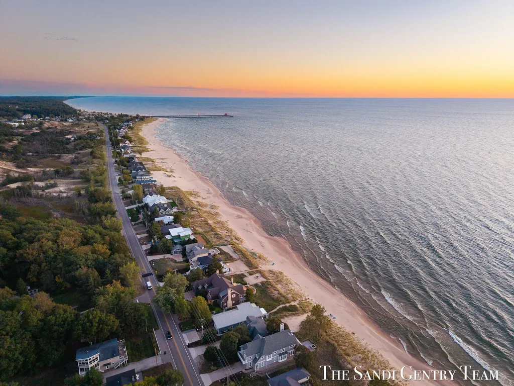 19201 North Shore Drive Spring Lake Township MI 49456