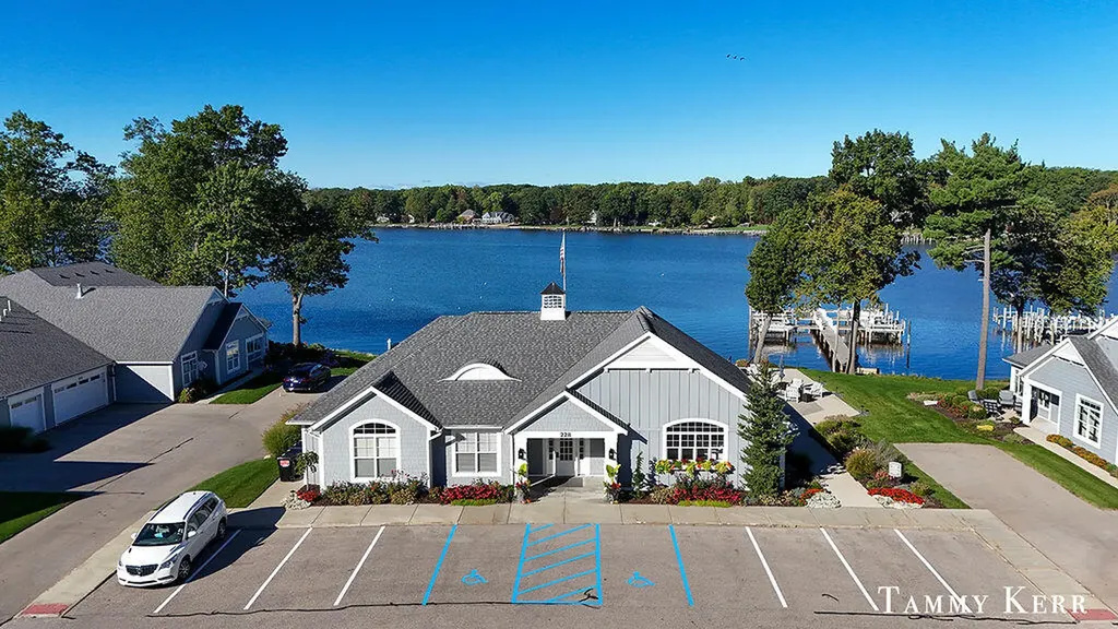 197 Janes View Drive Park Township MI 49424