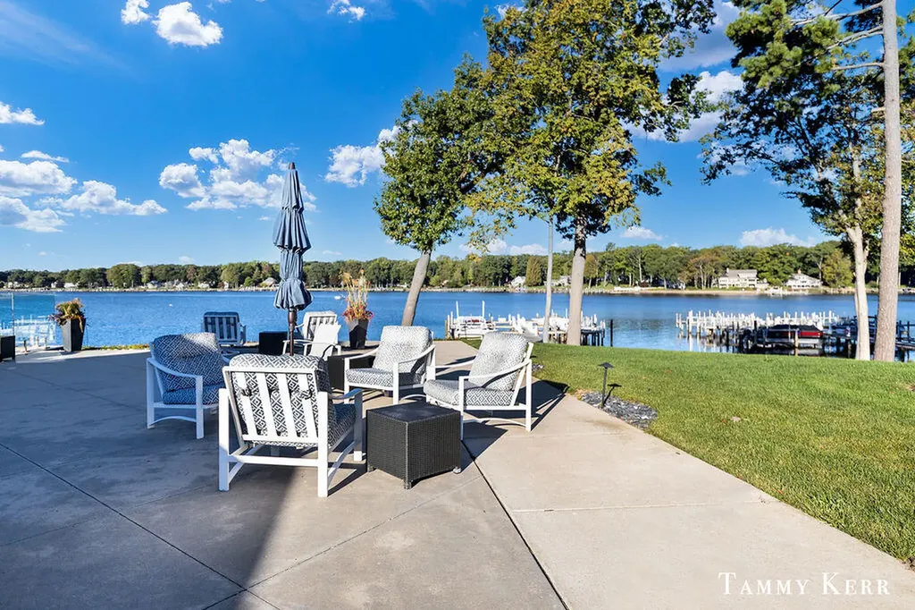 197 Janes View Drive Park Township MI 49424