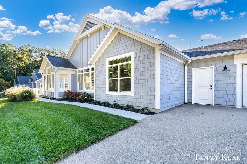197 Janes View Drive Park Township MI 49424