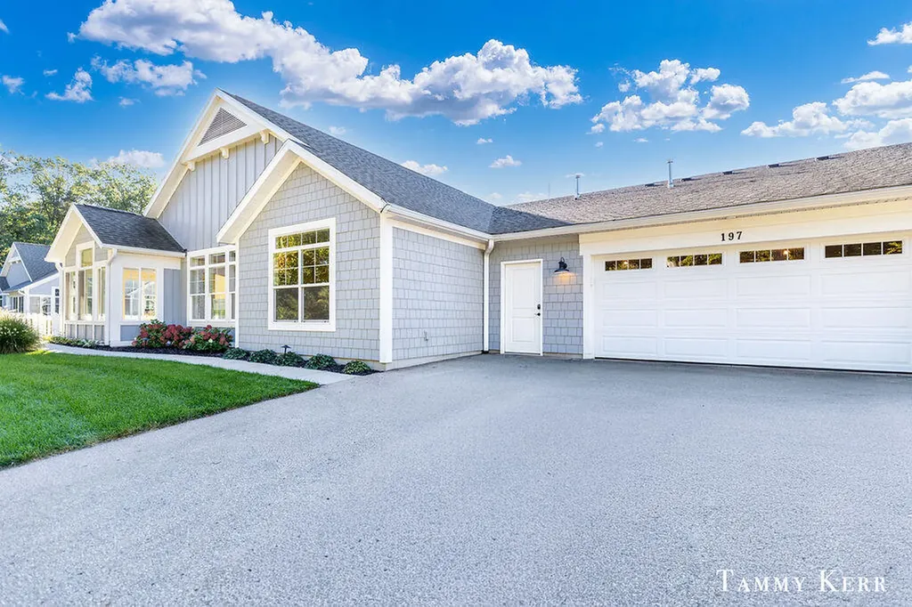 197 Janes View Drive Park Township MI 49424