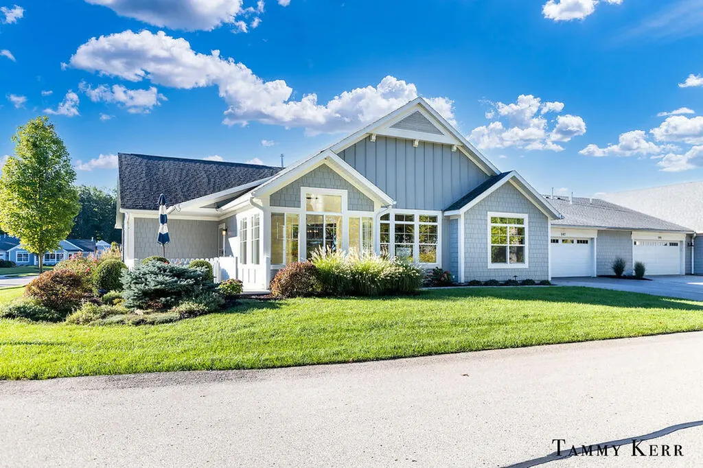 197 Janes View Drive Park Township MI 49424