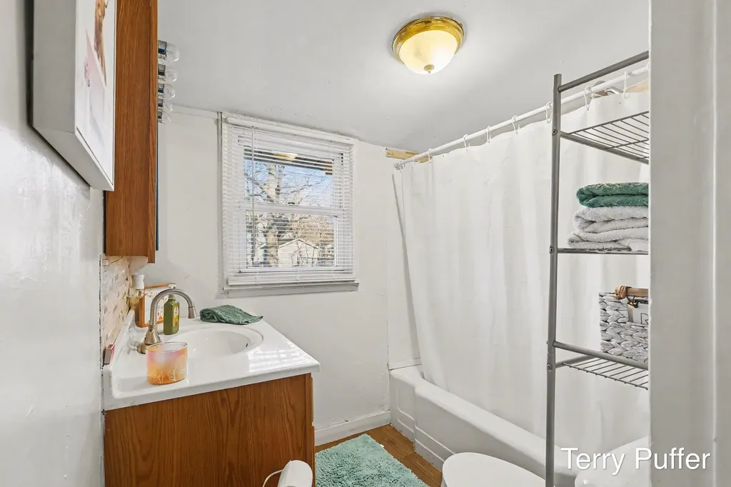1653 Mcilwraith Street Muskegon City MI 49442