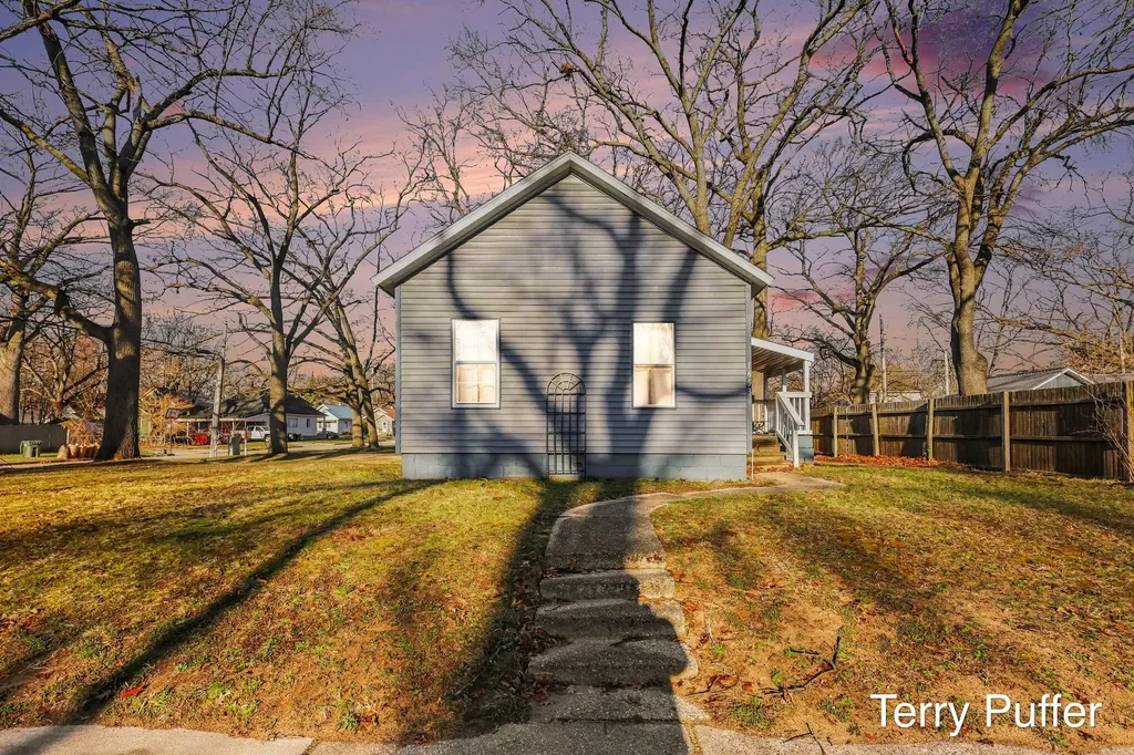 1653 Mcilwraith Street Muskegon City MI 49442