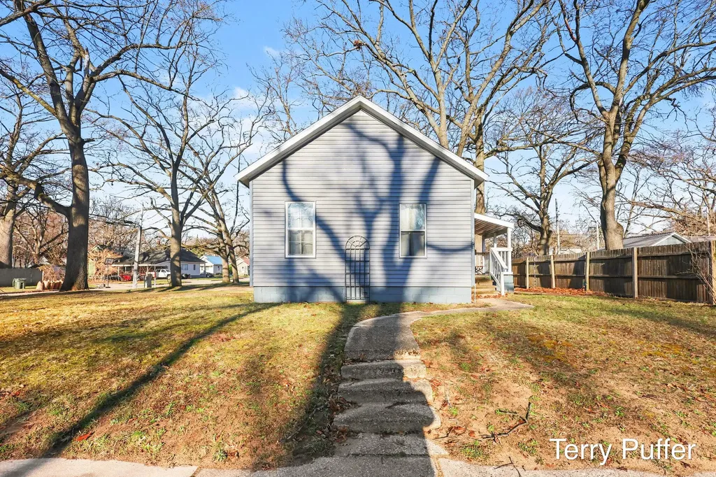 1653 Mcilwraith Street Muskegon City MI 49442