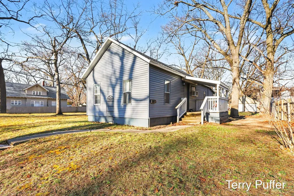 1653 Mcilwraith Street Muskegon City MI 49442