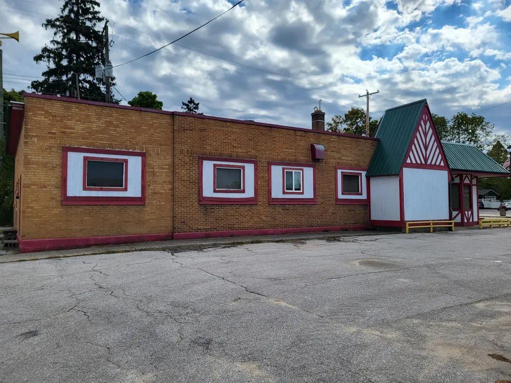 212 E Colby Street Whitehall City MI 49461