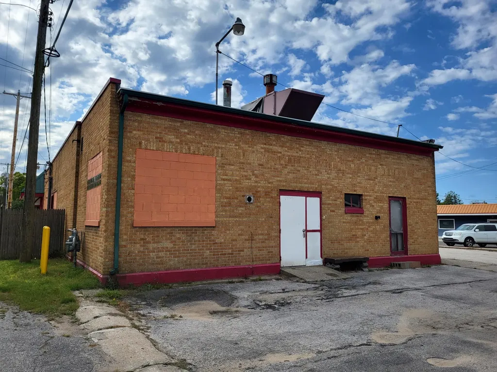 212 E Colby Street Whitehall City MI 49461