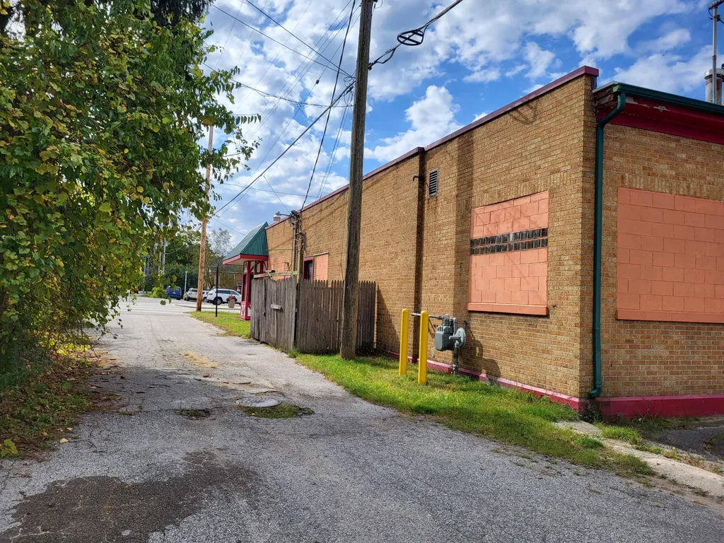 212 E Colby Street Whitehall City MI 49461