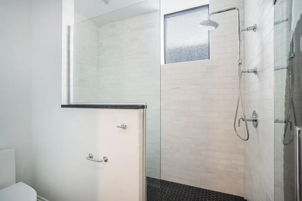 159 S River Avenue Holland City MI 49423