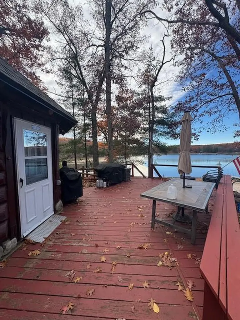 9013 S Three Lakes Lane Lake Township MI 49304