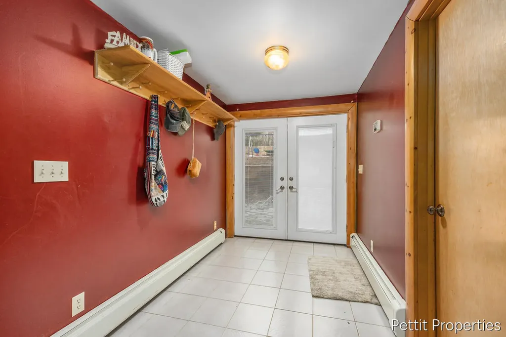 10352 N Athey Avenue Franklin Township MI 48625