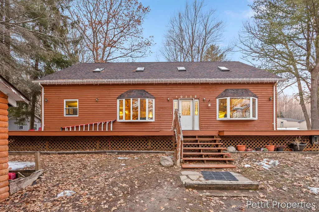 10352 N Athey Avenue Franklin Township MI 48625