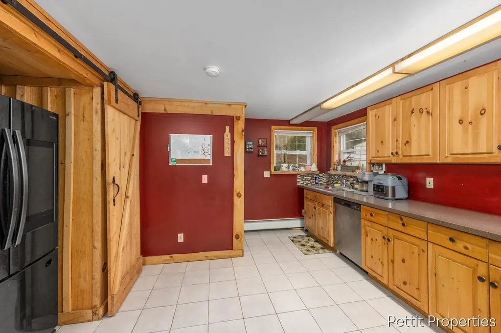 10352 N Athey Avenue Franklin Township MI 48625