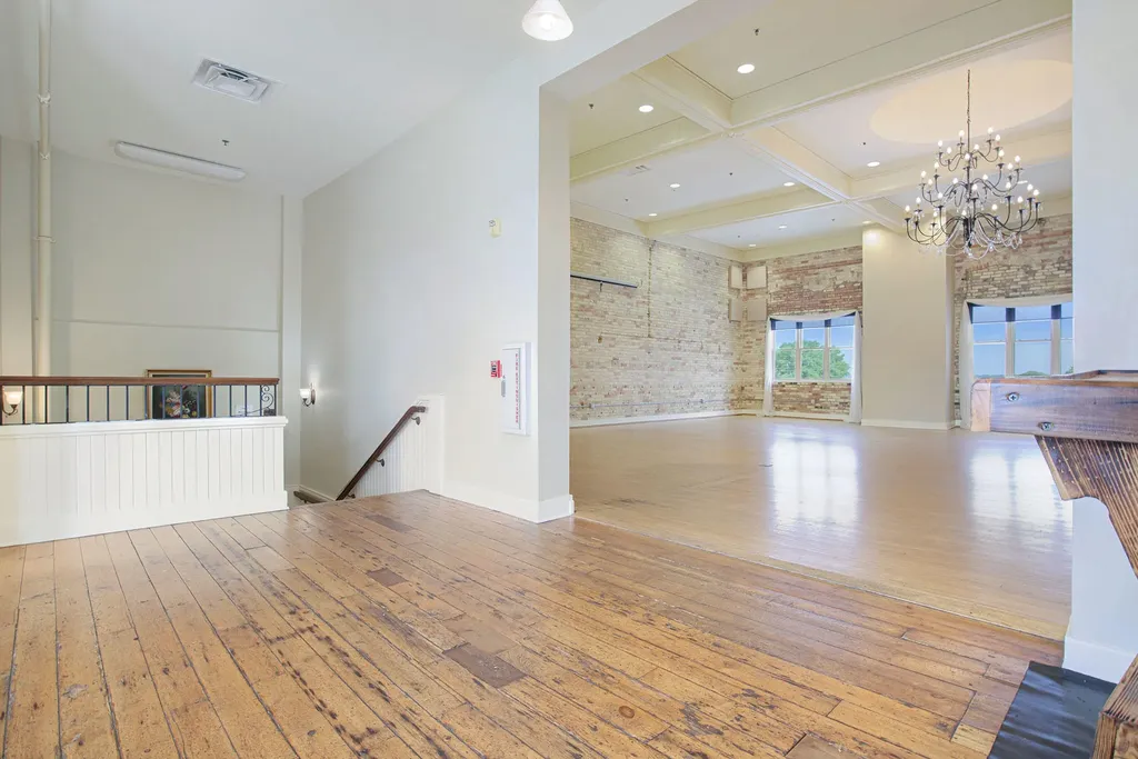 356 W Western Avenue Muskegon City MI 49440