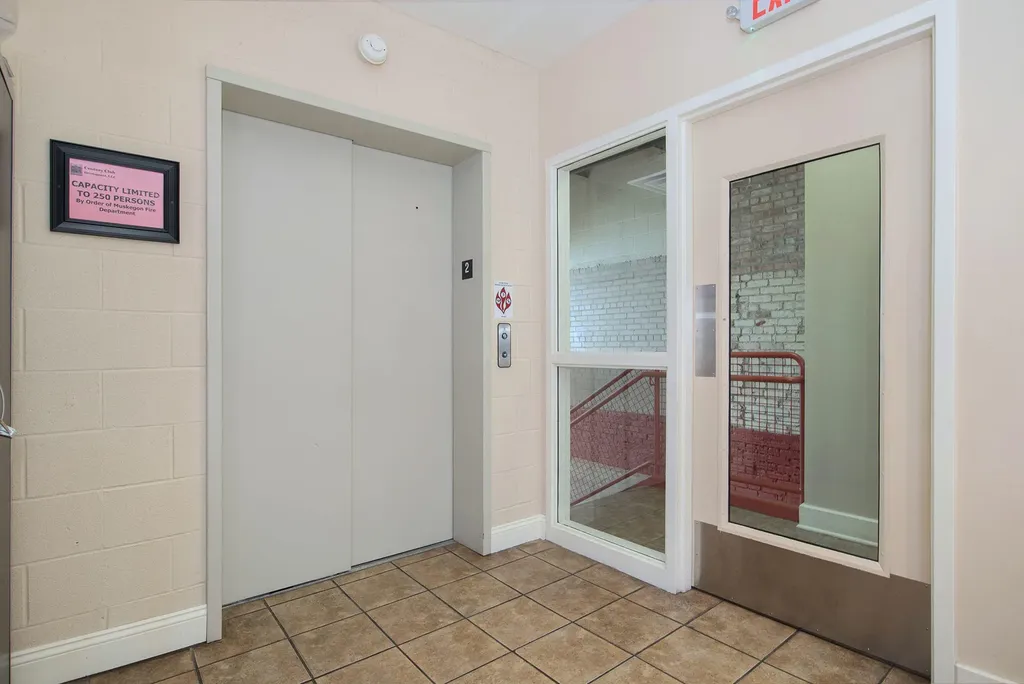 356 W Western Avenue Muskegon City MI 49440