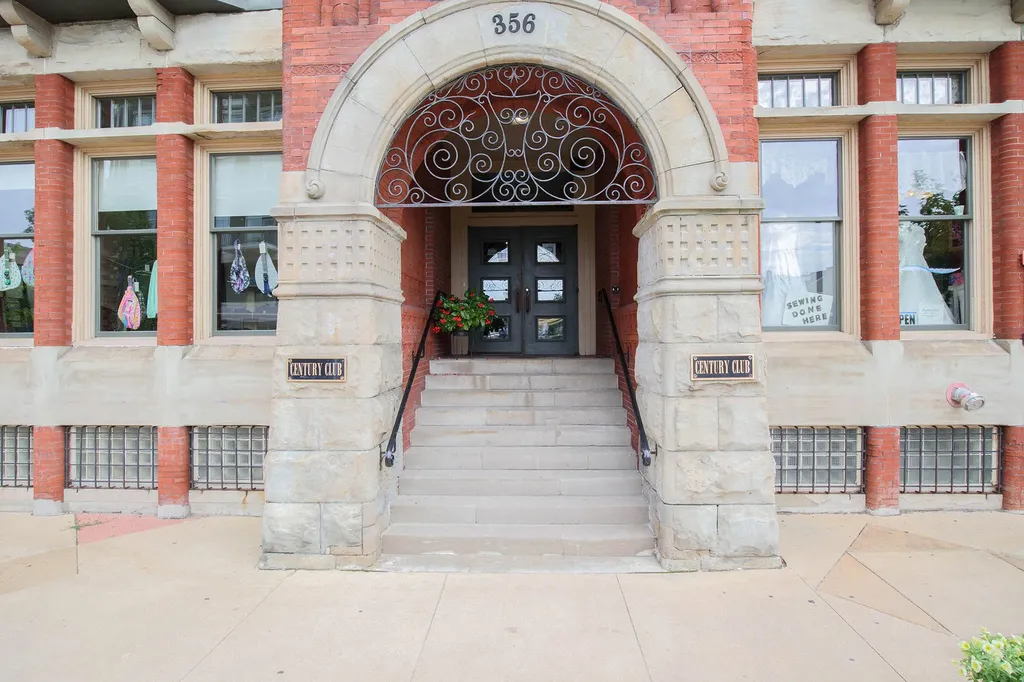 356 W Western Avenue Muskegon City MI 49440