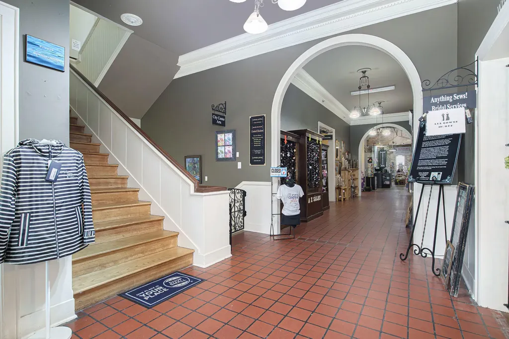 356 W Western Avenue Muskegon City MI 49440