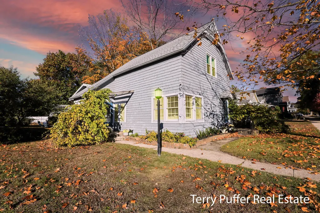 305 N Robert Street Ludington City MI 49431