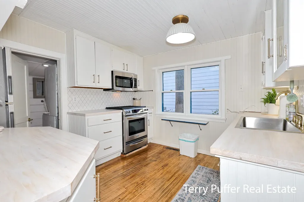 305 N Robert Street Ludington City MI 49431