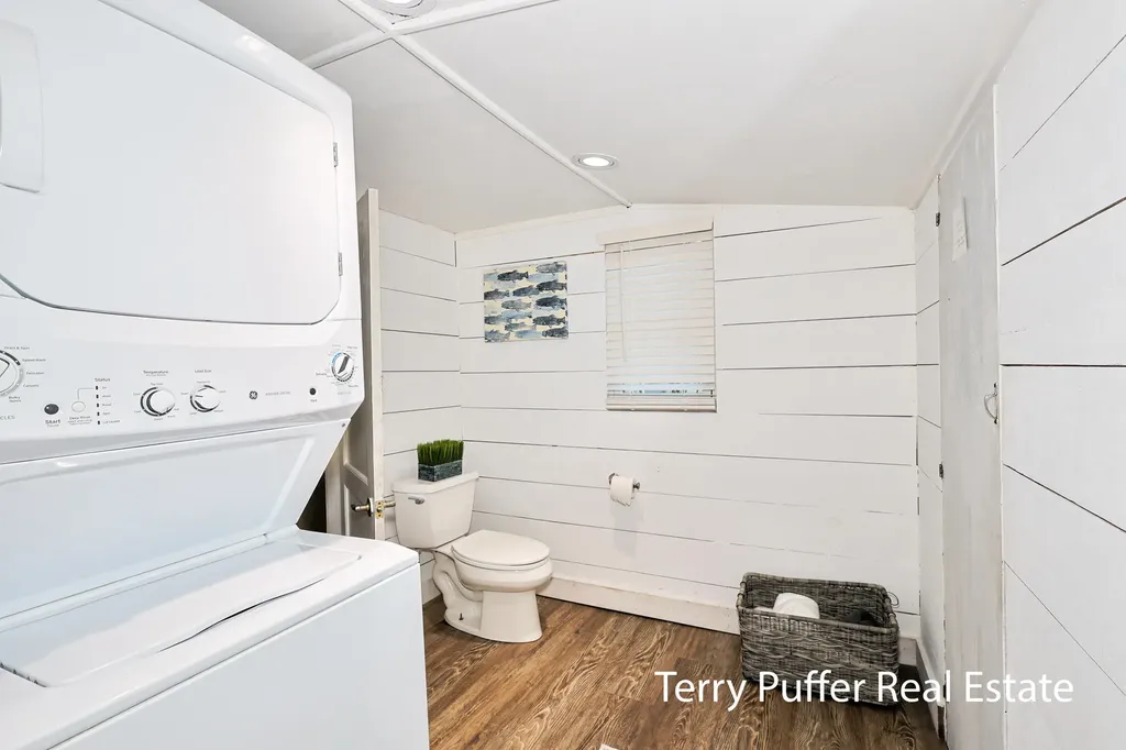 305 N Robert Street Ludington City MI 49431