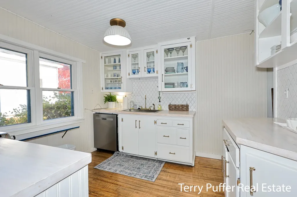 305 N Robert Street Ludington City MI 49431