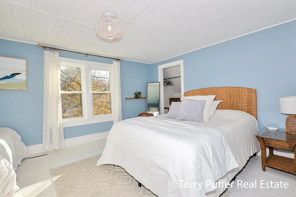 305 N Robert Street Ludington City MI 49431
