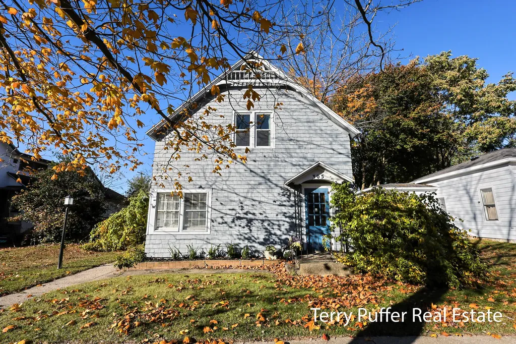 305 N Robert Street Ludington City MI 49431