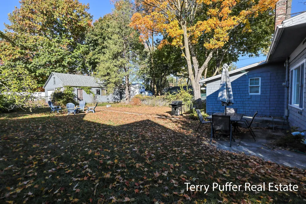 305 N Robert Street Ludington City MI 49431