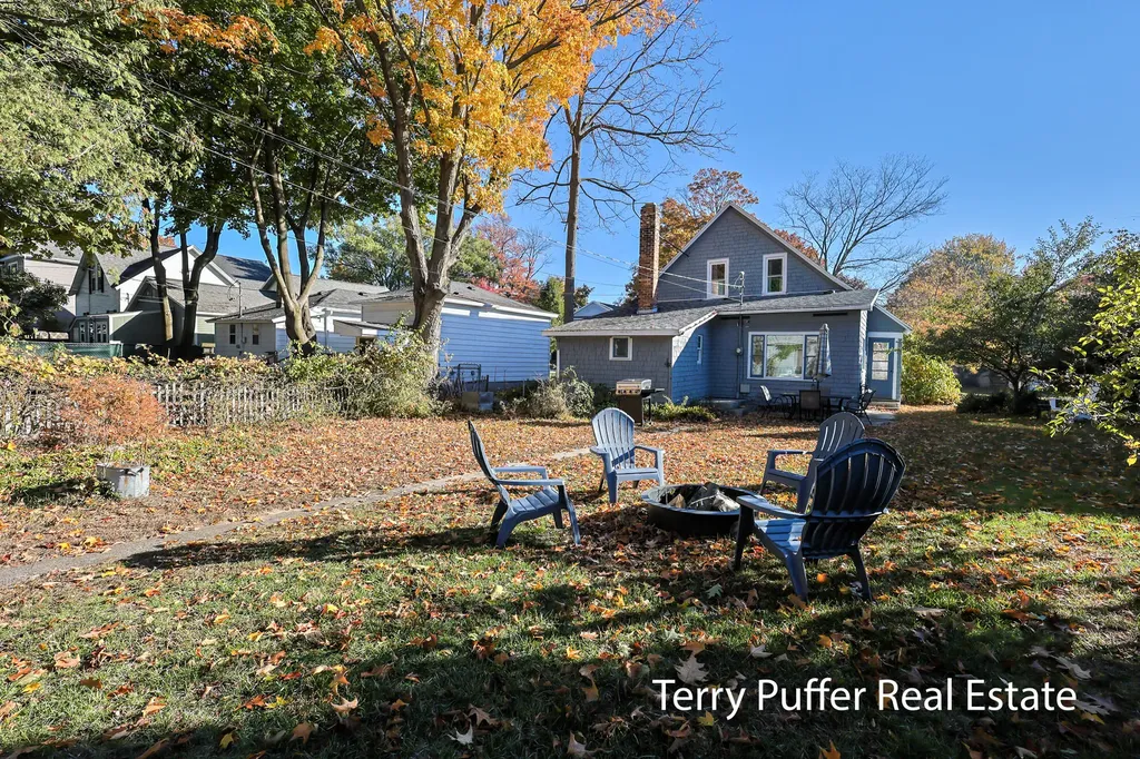 305 N Robert Street Ludington City MI 49431