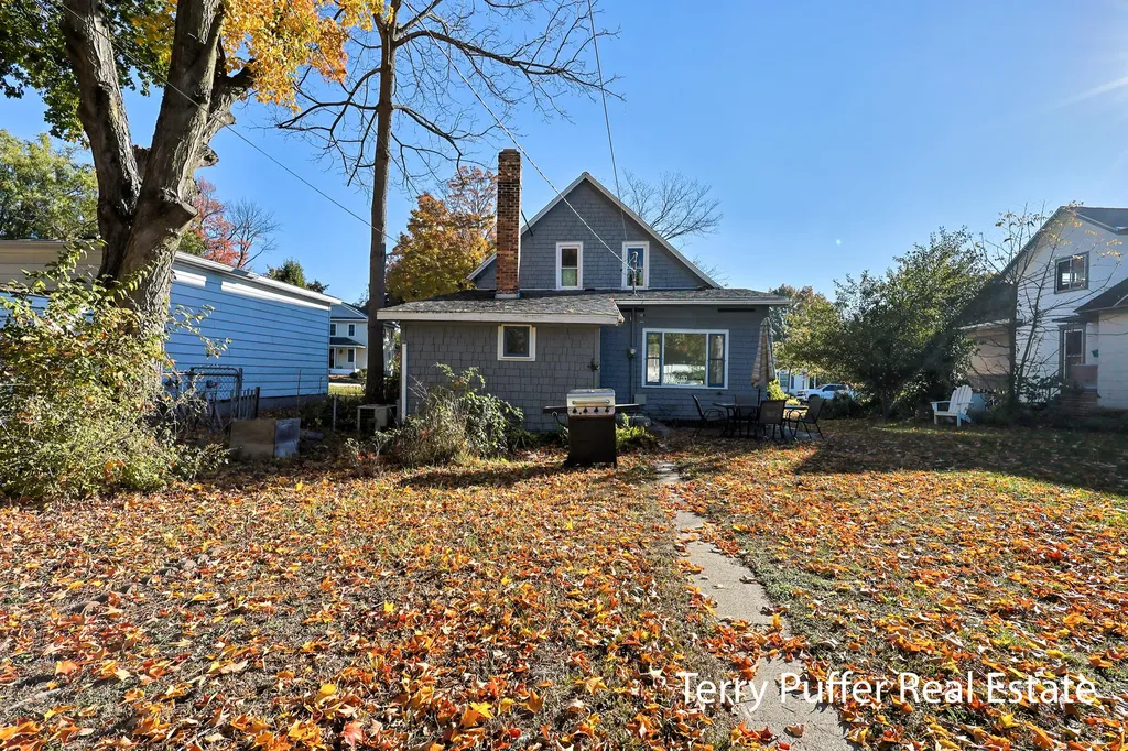 305 N Robert Street Ludington City MI 49431
